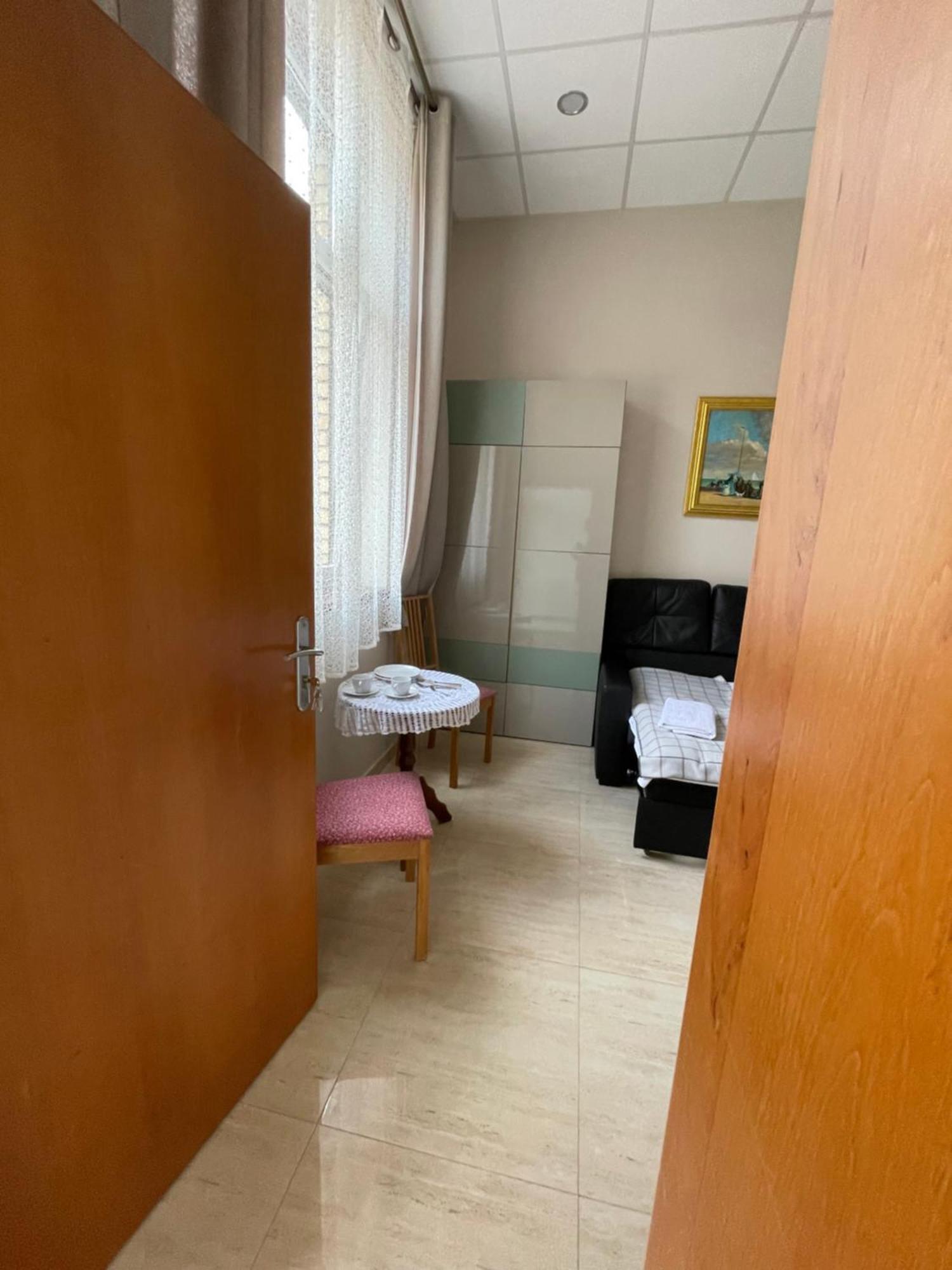 Hl Lebski Apartamenty 莱鲍 外观 照片